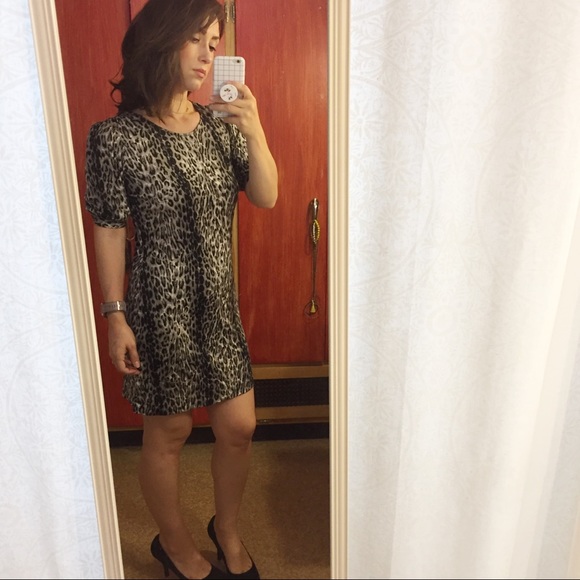 Nieves Lavi Jeane Leopard-Print Dress - Picture 3 of 6